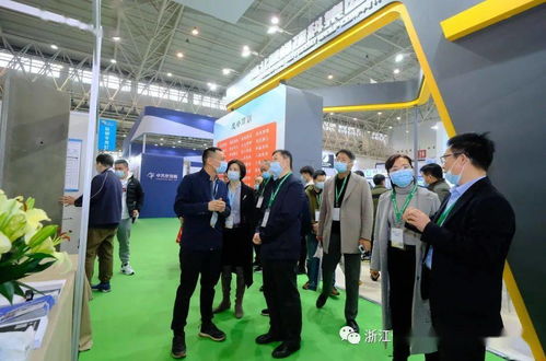 轉(zhuǎn)載丨我司技術(shù)總趙東昕攜專利技術(shù)產(chǎn)品aac大板參加武漢建博會(huì),多方領(lǐng)導(dǎo)蒞臨支持